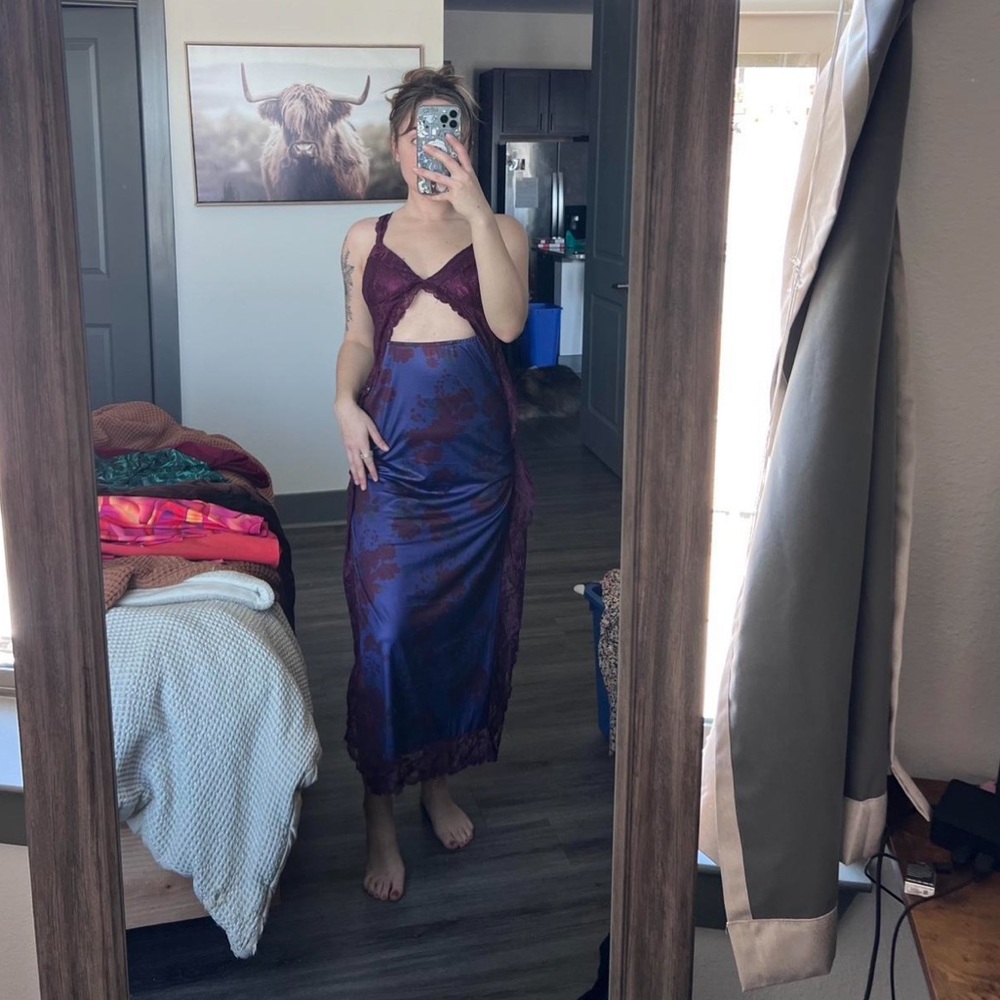 Elegant Lace Trim Dress- Plum